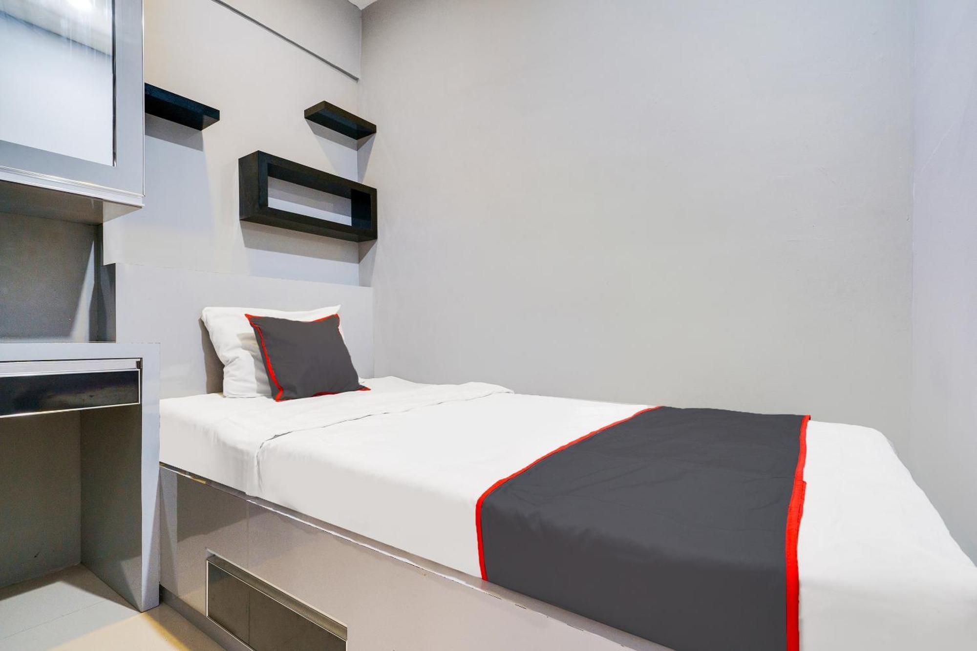 Oyo Life 91614 Jarrdin By Hallo Tidur By Ozi Hotel Bandung