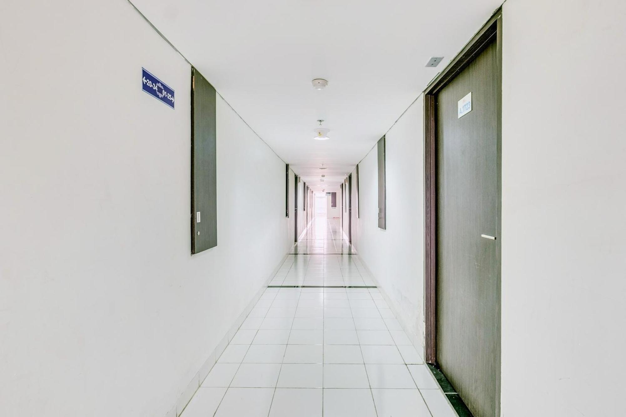 Oyo Life 91614 Jarrdin By Hallo Tidur By Ozi Hotel